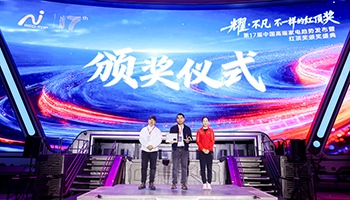 微蒸烤炸一体机如何选？格兰仕极光系列斩获红顶奖揭秘